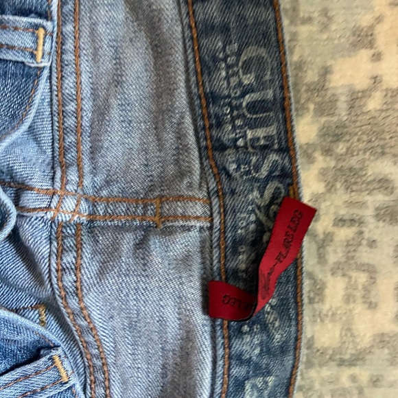 Guess Jeans - Picture 2 of 3